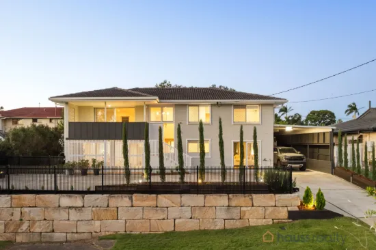 22 Deniven Street, Corinda, Qld 4075