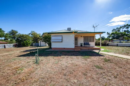 22 Dibbs Street, Wellington, NSW 2820