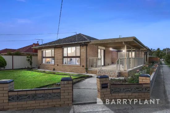 22 Douglas Avenue, St Albans, Vic 3021