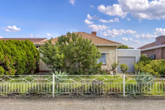 22 Fourth Avenue, Seaton, SA 5023