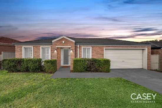 22 Gatehouse Parade, Cranbourne East, Vic 3977