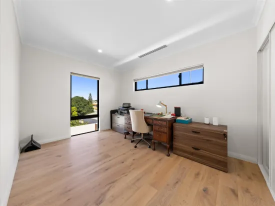 22 Halls Head Parade, Halls Head, WA 6210-Image