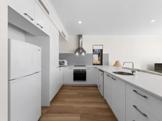 22 Halls Head Parade, Halls Head, WA 6210-Image