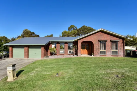 22 Ireland Street, Millicent, SA 5280