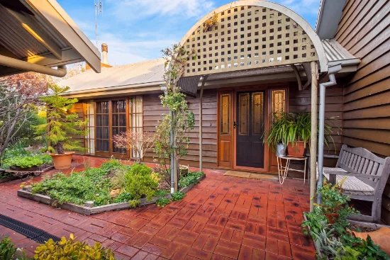 22 Mintern Crescent, Horsham, Vic 3400