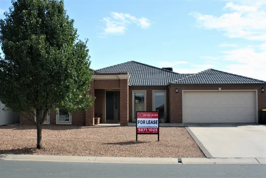 22 Nicolina St, Cobram, Vic 3644 - For Rent