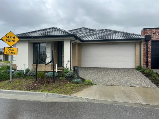 22 Paradise Circuit, Clyde North, Vic 3978