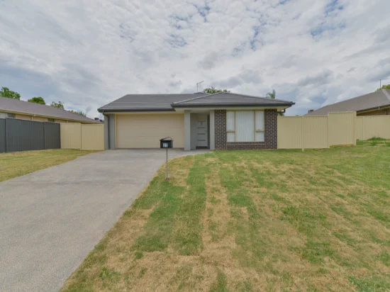 22 Regal Park Dr, Oxley Vale, NSW 2340