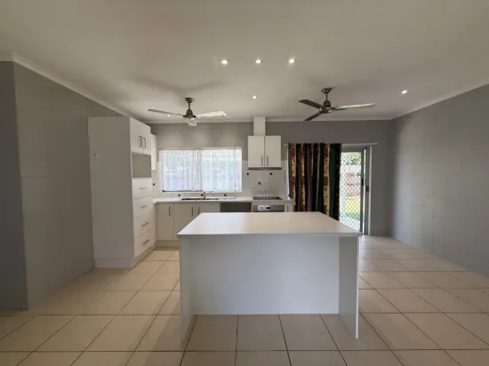 22 Resolution Drive, Bentley Park, Qld 4869