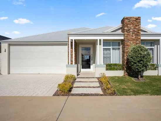 22 Sanford Place, Lakelands, WA 6180