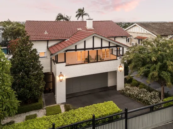 22 Sefton Avenue, Clayfield QLD 4011-Image