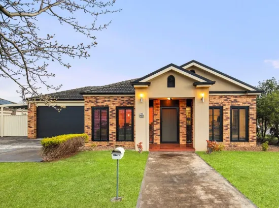 22 The Avenue, Caroline Springs, Vic 3023