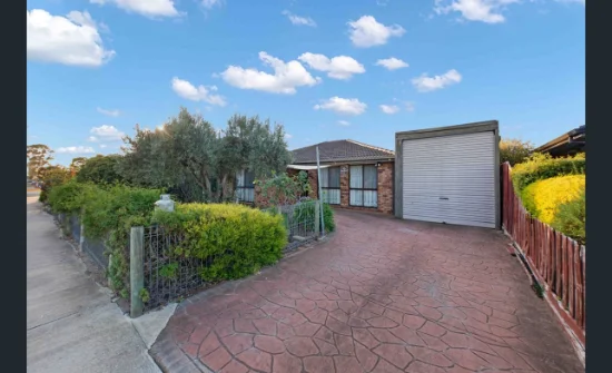 22 Wilson Road, Melton South, Vic 3338