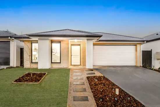 22 Winter Street, Clyde North, Vic 3978