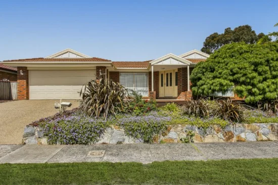 22 Wintersun Rd, Berwick, Vic 3806 - For Rent