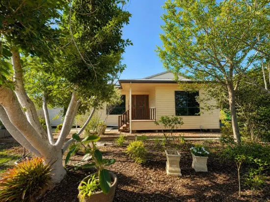 22 Winton Street, Dalby, Qld 4405