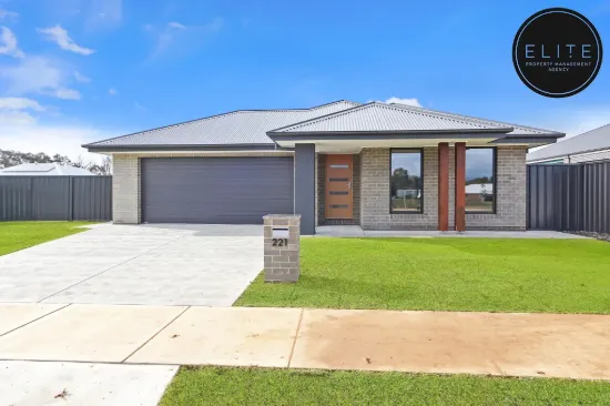 221 Stanton Drive, Thurgoona, NSW 2640