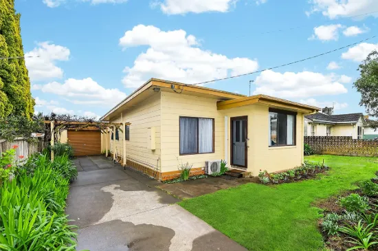 222 Princes Highway, Port Fairy, Vic 3284
