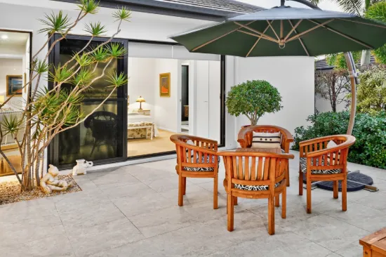 2226 Glengallon Way, Hope Island, Qld 4212-Image