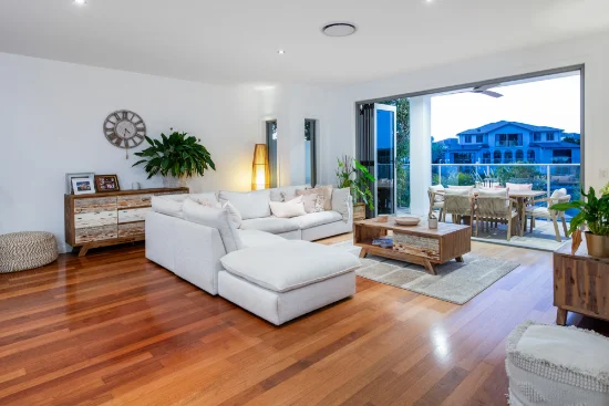 2244 Glengallon Way, Hope Island, Qld 4212-Image