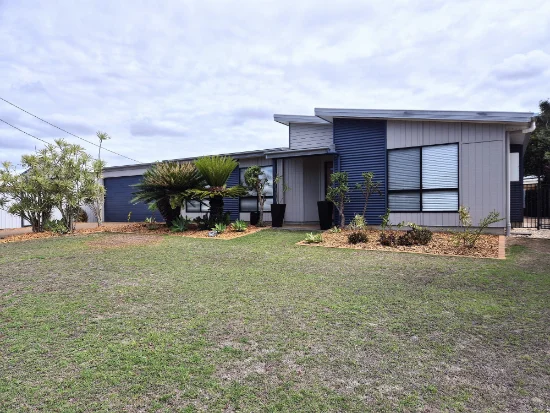 23 Acacia Street, Moore Park Beach, Qld 4670