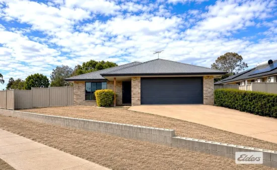 23 Blue Gums Drive, Emerald, Qld 4720