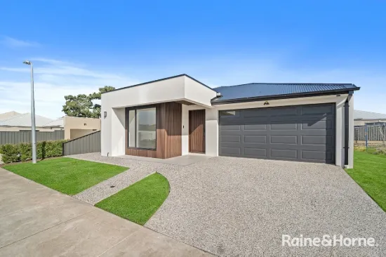 23 Cabbage Street, Mickleham, Vic 3064