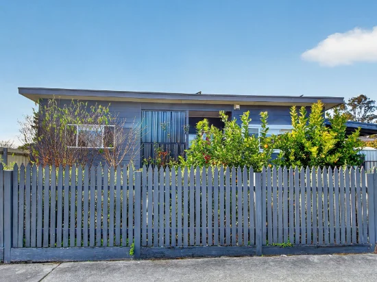 23 Cooma Street, Bairnsdale, Vic 3875 - For Rent