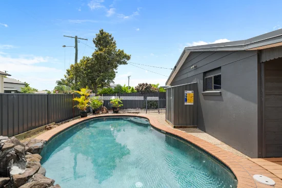 23 Coonang Crescent, Warana, Qld 4575