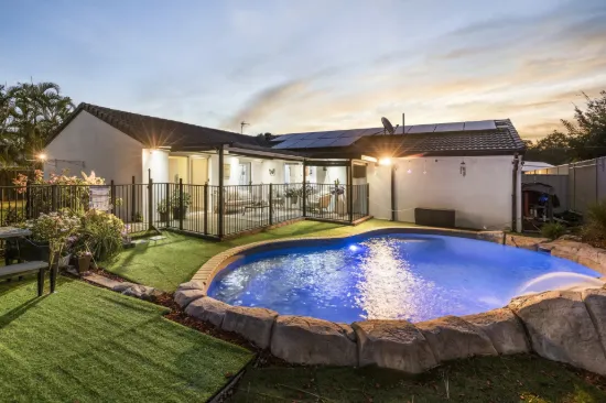 23 Enderbury Crescent, Pacific Pines, Qld 4211
