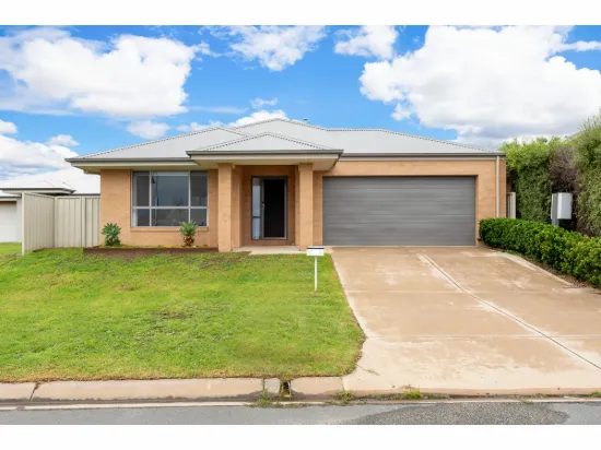23 Hanrahan Street, Hamilton Valley, NSW 2641