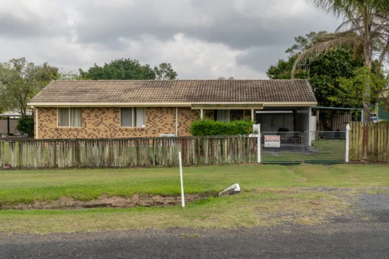 23 Hartley Street, Torbanlea, Qld 4662