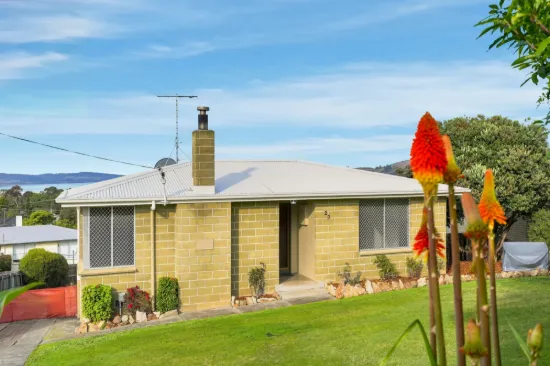 23 Kanooka Street, Rokeby, Tas 7019