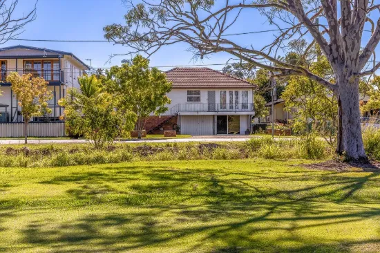 23 Kempster Street, Sandgate, Qld 4017