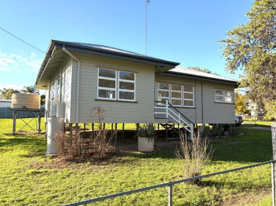 23 Lennon Street, Texas, Qld 4385
