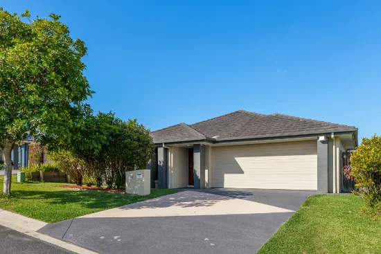 23 Lexey Crescent, Wakerley, Qld 4154