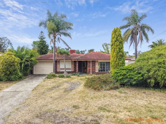 23 Linden Way, Forrestfield, WA 6058