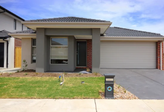 23 McNaughton Crescent, Berwick VIC 3806-Image