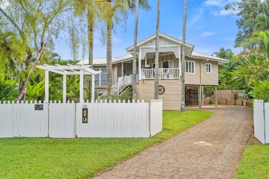 23 Meston Crescent, Brinsmead, Qld 4870