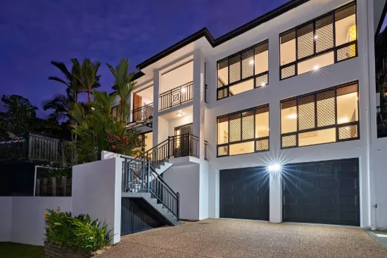 23 Minerva Avenue, Mooroobool, Qld 4870