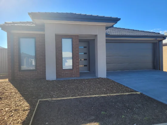 23 Picasso Street, Winter Valley, Vic 3358 - For Rent