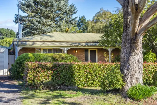 23 Stuart Drive, Woodend, Vic 3442
