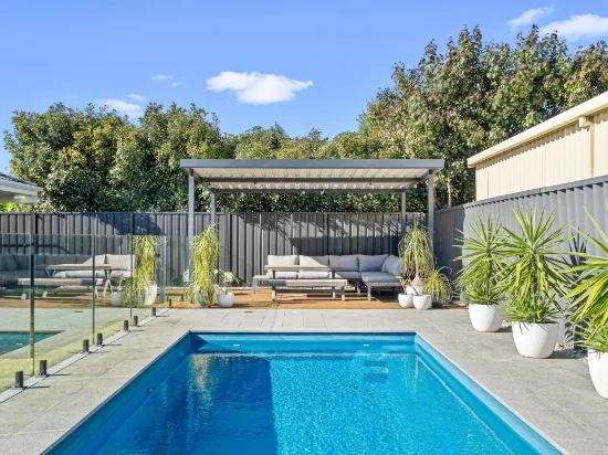 23 Tacoma Loop, Dudley Park, WA 6210