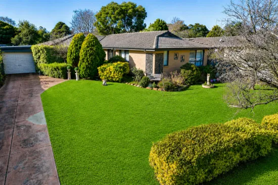 23 Worcester Road, Gisborne, Vic 3437