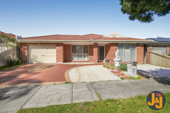 23 Wrigley Crescent, Roxburgh Park, Vic 3064 - For Rent