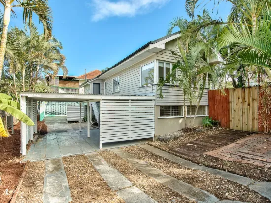 230 Webster Road, Stafford, Qld 4053