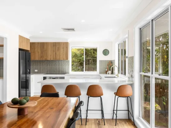 231 Rowbotham Street, Middle Ridge, Qld 4350