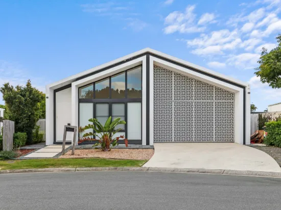 2328 Meliah Close, Hope Island QLD 4212-Image
