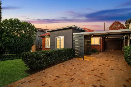 235 Eastern Valley Way, Middle Cove, NSW 2068