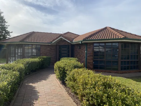 239 Hoskins Street, Temora, NSW 2666